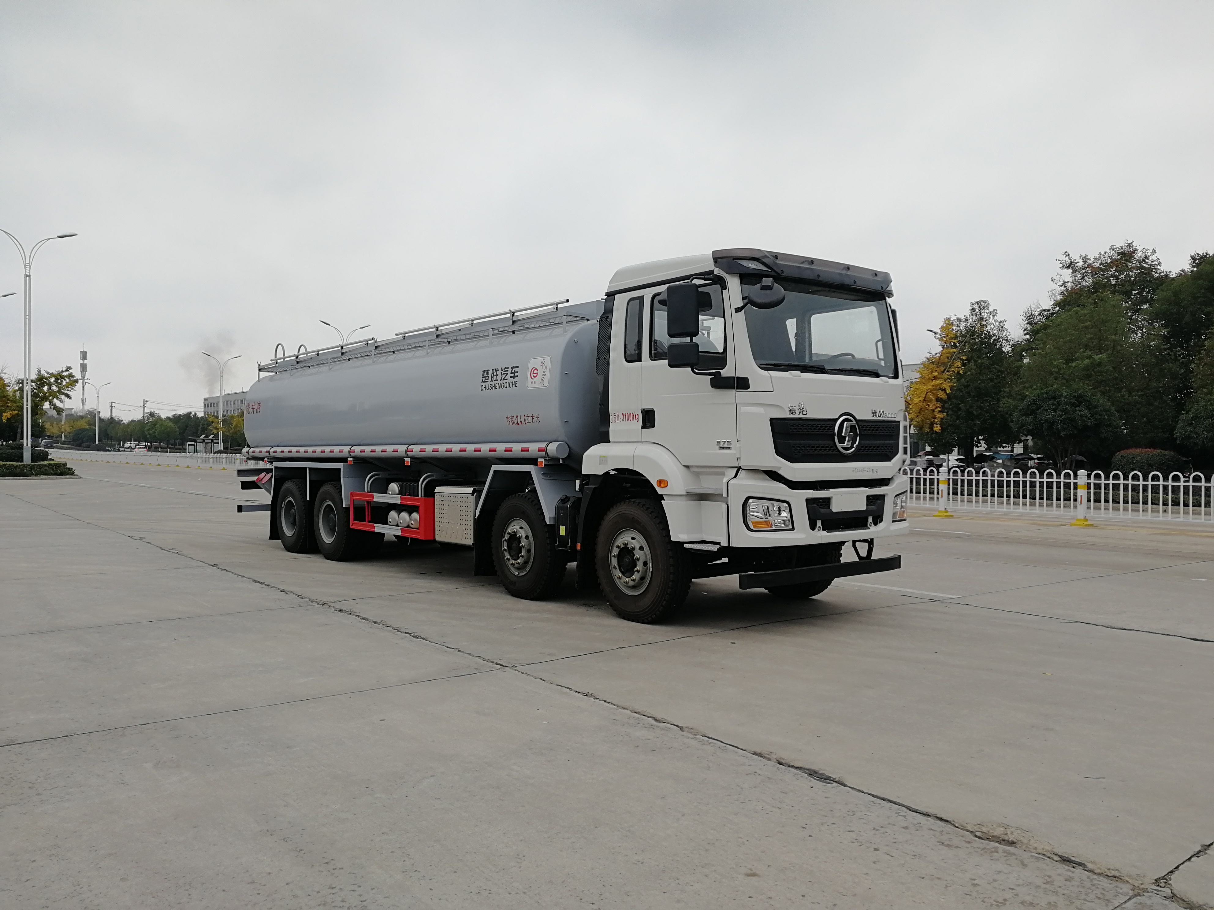 供液車，供液車廠家，專用車廠家，楚勝集團(tuán)